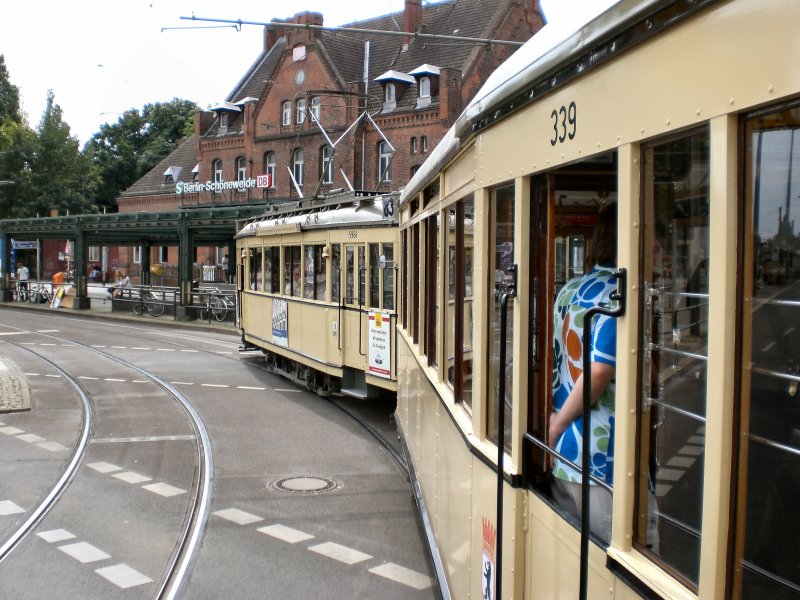 Kurz vor der Haltestelle Bahnhof Sch�neweide, Berlin 9. August 2009