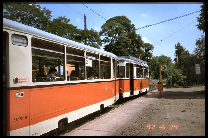 REKO-Zug im Linienverkehr auf der damaligen Linie 25 in Berlin-Friedrichshagen, dig. Dia von 1992