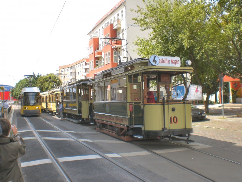 Themenfahrt Juli 2009. Pause in der Wendeschleife Warschauer Strasse