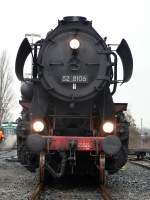 52 8106 im alten BW Köln-Nippes am 11.12.2010