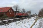 218 379-6 und 218 319-2 mit dem IC 2191 Westerland(Sylt)-Frankfurt(Main am 15.12.12 in Stedesand 