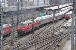 Der IC Allgu fhrt mit 218 499-2 und 218 431-5 aus Ulm in Richtung Stuttgart aus, am 26.02.2010.