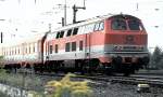 218 137-8 mit City-Wagen und entsprechender Farbgebung, Parade 150 Jahre Deutsche Eisenbahn in Nrnberg-Langwasser am 14.09.1985.