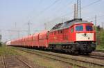 Die 232 241-0 der Railion DB Logistics auf dem Weg durch Lintorf am 18.04.2011