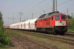 Die Railion DB-Logistics mit der 232 241-0 in Lintorf. Aufgenommen am 20.04.2011