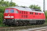 Die altbelftete 232 280-8 fhrt Lz durch Duisburg Neudorf am 25.05.2010