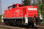 Die Railion DB Logistics 294 860-2 im neuen Glanz auf dem Weg durch Lintorf am 18.04.2011