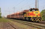 Die 545 der E&H auf dem Weg durch Lintorf am 18.04.2011