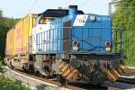 Die 207 077-1 von Duisport Rail zieht einen Gz durch Duisburg Neudorf am 20.05.2010