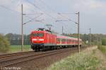 Die 112 151 (LDX 17.04.2013 + Neulack) mit der RB nach Pinneberg bei Quarnstedt am 08,05,13 