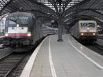 MRCE ES 64 U2-036 neben DB 120 159-9 175 Jahre Deutsche Eisenbahn im Klner Hbf am 17.10.10