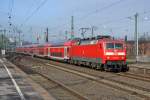 120 208-4 mit dem RE9 nach Siegen am 9.3.12 in Kln Messe/Deutz