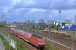 Am 7.8.11 zog 143 305-1 die RB nach Berlin Schnefeld/Flughafen aus dem Berliner Ostbahnhof hinaus