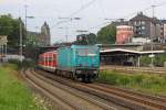 Die 143 247-2  Melez  schiebt einen leerzug nach Hagen Hbf in Wuppertal Steinbeck am 21,07,11