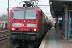 Die RB 27 aus Koblenz mit 143 025-5 whrend eines kurzen Stops in Kln Ehrenfeld zur Weiterfahrt nach Mnchengladbach HBF, aufgenommen am 23.12.2008