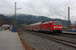 146 230-8 mit dem IRE Karlsruhe-Kreuzlingen am 05.01.13 in Haslach 