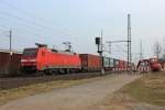 152 124-4 mit einem Gterzug Richtung Kln am 06.04.13 in Porz-Wahn