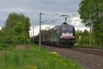 ES 64 U2-017 (182 517) mit einem Gterzug Richtung Norden am 13.5.12 in Padenstedt-Kamp