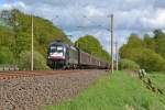 ES 64 U2-017 (182 517) mit einem Gterzug Richtung Norden am 17.5.12 bei Bokelholm