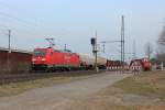 185 298-7 mit einem Gterzug Richtung Kln am 06.04.13 in Porz-Wahn