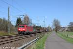 185 336-2 mit einem Gterzug Richtung Sden am 01.05.13 in Brokstedt