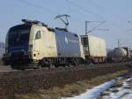 ES 64 U2-068 der Wiener Lokalbahnen fuhr am 16. Februar 2010 mit einem Containerzug von Ansbach kommend Richtung Wrzburg. Die Aufnahme entstand bei Winterhausen. 