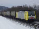 Die Dispolok 189 927 zog am 13. Februar 2010 einen Containerzug von Wrzburg kommend Richtung Ansbach. Aufgenommen kurz vor Winterhausen. 