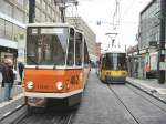 KT4D und Niederflurwagen an der Endtselle der M2 Alexanderplatz, Berlin Oktober 2009