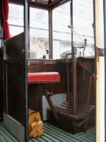 Blick zum Fahrersitz im Tw 5684, 12.10.2008