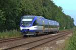 VT 729 der NOB hat soeben Burg(Dithm) verlassen und fhrt weiter Richtung Heide(Holst)