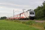 Der Jubiläumszug 175 Jahre Eisenbahn für Österreich 1116 249 in Raubling am 03,08,12 