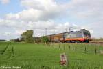 242.517  Fitzgerald  mit einem Gterzug Richtung Sden am 13.05.13 bei Quarnstedt