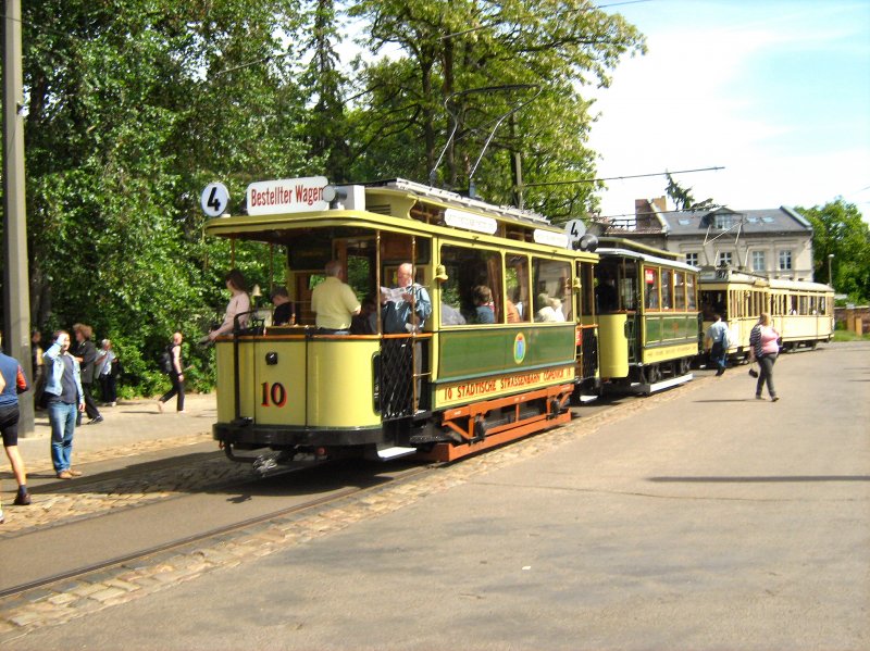 Tw 10 mit Beiwagen vor T24-Zug, Alt-Schm�ckwitz 17.5.2009