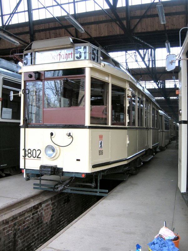 Tw 3802 im Betriebshof Niedersch�nhausen, 2006