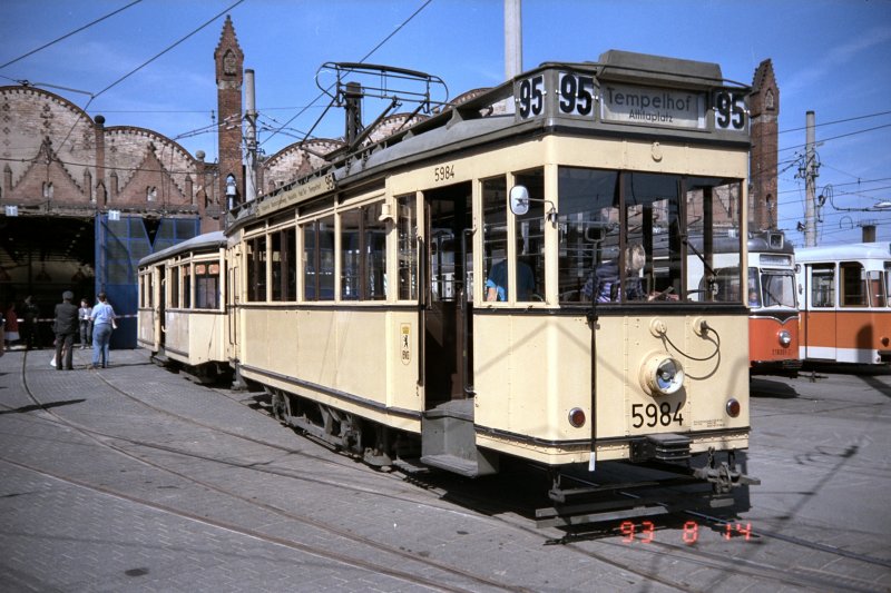 Tw 5984 im Ketriebshof K�penick, um 2000